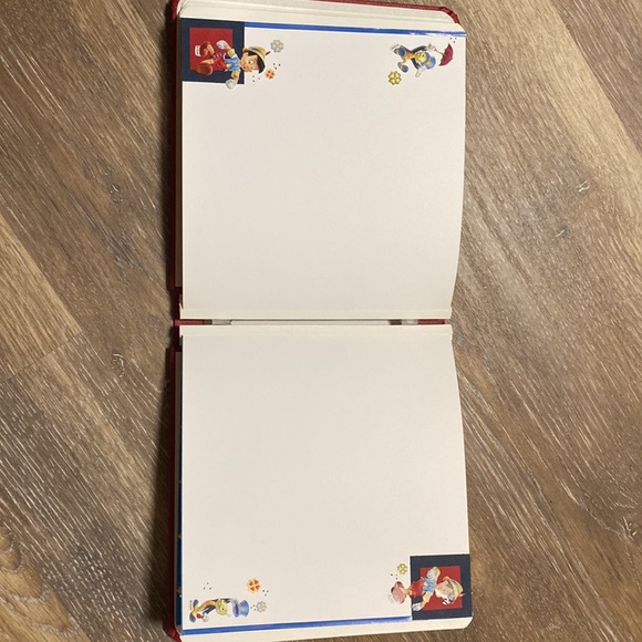 E840 Disney Creative Memories scrapbook EUC - Picture 8 of 15